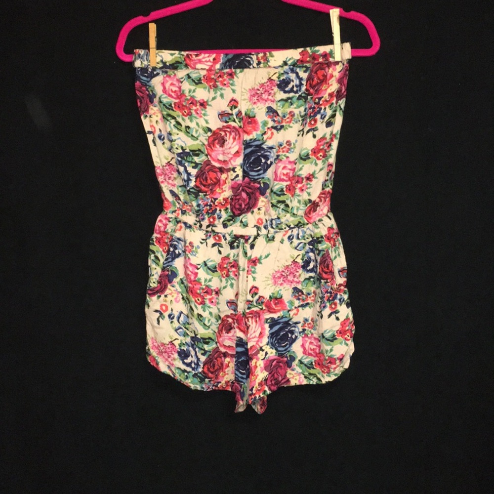 Strapless romper